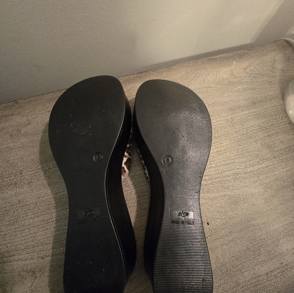 Eddie Bauer Slide Wedge Animal Print Pony Hair shoe - Picture 6 of 7